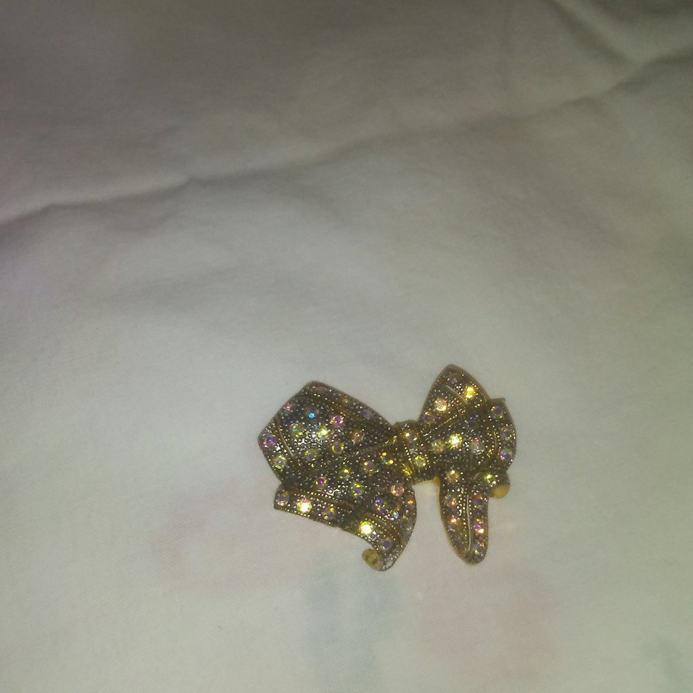 Swarovski Crystal ribbon Brooch